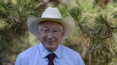"Eso nunca puede pasar": El embajador de EE.UU. Ken Salazar dice que México y Rusia no pueden ser cercanos