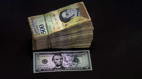 ¿Una medida para revertir la dolarización? Qué hay detrás del nuevo impuesto a las divisas en Venezuela