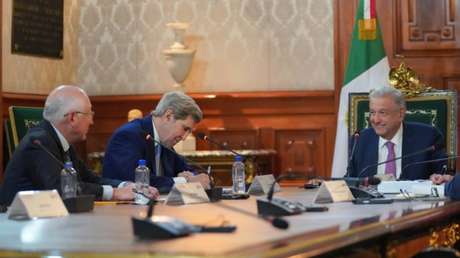 López Obrador resalta su "amistoso" encuentro con John Kerry y empresarios estadounidenses