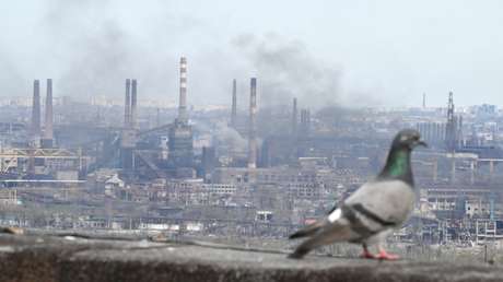 Rusia anuncia la apertura de un corredor humanitario para la salida de civiles de la planta Azovstal en Mariúpol