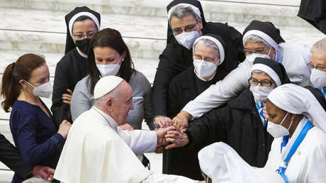 Una mujer imputada por corrupción financiera en el Vaticano habría mediado en la liberación de la monja colombiana secuestrada por Al Qaeda