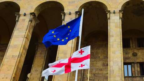 FOTOS, VIDEOS: Miles de manifestantes en la capital de Georgia instan a la UE a conceder al país el estatus de candidato a ingresar al bloque