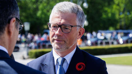 El embajador de Ucrania en Berlín dice que quiere disculparse ante Scholz por llamarle "salchicha de hígado ofendida"