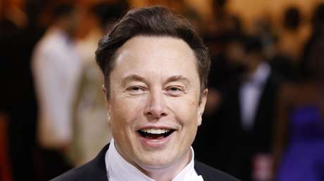 La hija trans de Musk cambia oficialmente de nombre y género