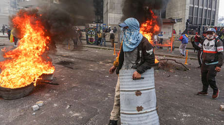 El movimiento indígena de Ecuador confirma la muerte de un manifestante durante la represión policial en Quito