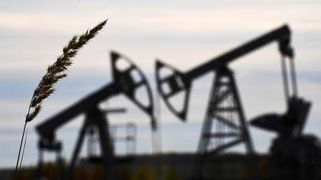 Reportan que el volumen de petróleo que la India importa de Rusia creció en 50 veces desde abril