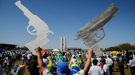 Las licencias para armas casi se quintuplicaron durante el Gobierno de Bolsonaro, según datos del Anuario Brasileño de Seguridad Pública