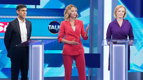 VIDEO: Fuerte estruendo por el desmayo de la moderadora interrumpe una respuesta de Liz Truss sobre Rusia durante el debate con Rishi Sunak