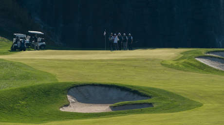 Trump habría enterrado a su primera esposa en su campo de golf para evadir impuestos