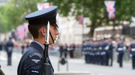 La Real Fuerza Aérea británica deja de ofrecer empleo a hombres blancos para cumplir objetivos de diversidad "imposibles"