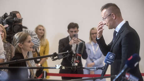 Hungría: La UE no logró acordar una prohibición completa para la expedición de visados a los rusos