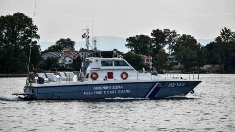 VIDEO: Barcos guardacostas de Grecia disparan contra un carguero que transitaba por aguas de Turquía
