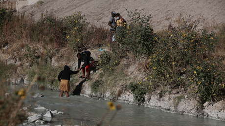 Un número récord de 2 millones de inmigrantes son detenidos en la frontera entre EE.UU. y México