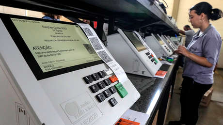 Las tres fortalezas del sistema electoral de Brasil que Bolsonaro intenta desconocer