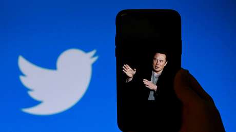 Elon Musk asegura a Twitter que seguirá adelante con su oferta de compra si se retira la demanda
