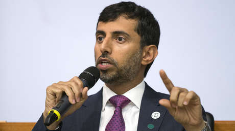 La industria petrolera está en "modo de declive", advierten los Emiratos Árabes Unidos