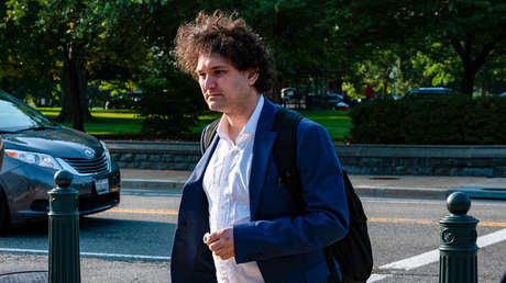 Reportan que el fundador de FTX está "bajo supervisión" en Bahamas