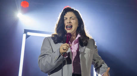 La cantante chilena Mon Laferte es oficialmente ciudadana de México