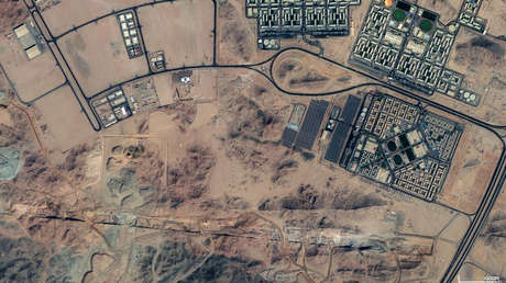 Imágenes satelitales revelan la construcción de una megalópolis futurista en el desierto saudita