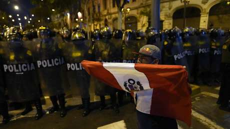 Miles de turistas quedan varados en Cusco en medio de las protestas por la destitución de Castillo