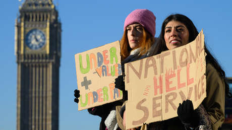 Ministro británico asegura que el aumento salarial para enfermeros "avivaría" la inflación