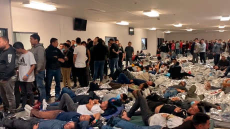 Musk critica la falta de cobertura de los medios sobre la crisis migratoria en EE.UU.