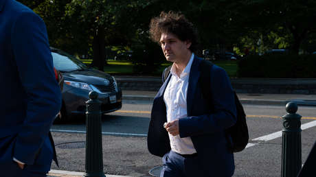 El fundador de FTX queda en libertad bajo fianza de 250 millones de dólares