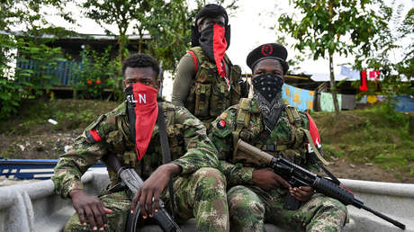 El cese al fuego con 5 grupos armados caldea la política en Colombia: ¿quiénes son y qué se busca?