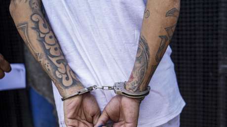 Arrestan a un adolescente miembro de la Mara Salvatrucha por el asesinato de una autista de 20 años