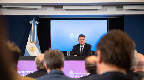 "Desactivar la bomba": Argentina acuerda con bancos postergar vencimientos de deuda a 2024 y 2025