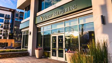 Las acciones de First Republic Bank se desploman un 65 % en la Bolsa de Nueva York