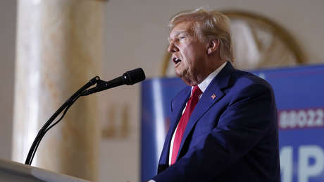 Trump demanda a su exabogado, testigo clave en la investigación en su contra