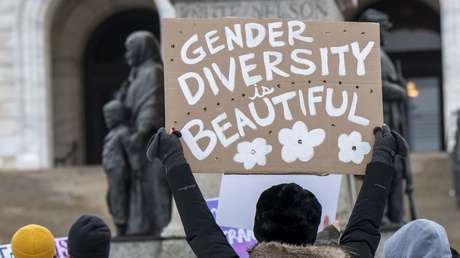 Minnesota prohibirá las 'terapias de conversión' para personas LGBTQ