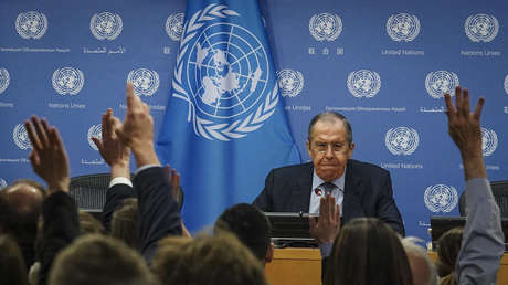 Lavrov confirma la formación de un mundo multipolar pese a los esfuerzos del "jardín racista y nazi" de Borrell