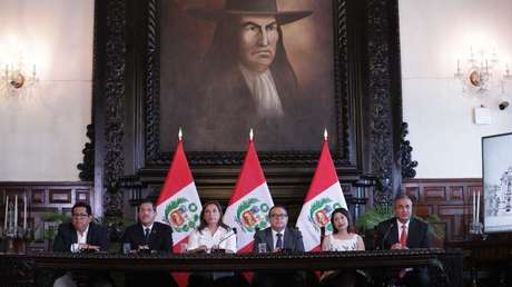 Boluarte decreta estado de emergencia en frontera de Perú para aumentar control migratorio