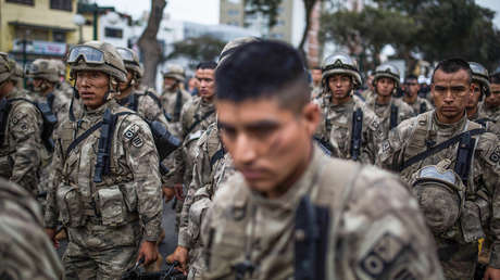 La polémica propuesta del alcalde de Lima que lo vincula al "populismo punitivo" de Bukele