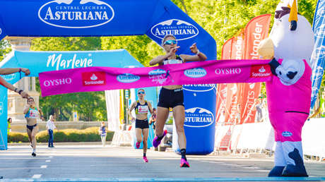 Polémica por robot de cocina y productos bajos en grasa entregados en una carrera de mujeres en España