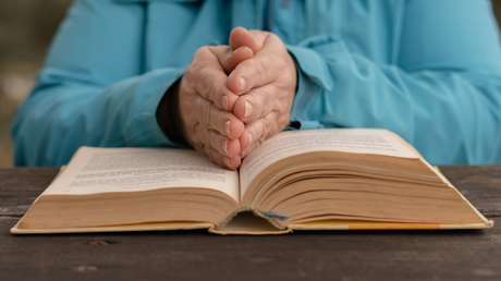 Un estado de EE.UU. retira la Biblia de varias escuelas