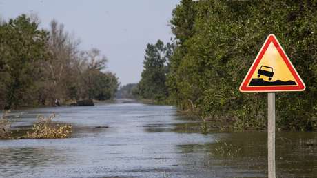 Zelenski sobre el supuesto papel de Rusia en el ataque a la represa de Kajovka:"¿Qué pruebas podemos tener?"
