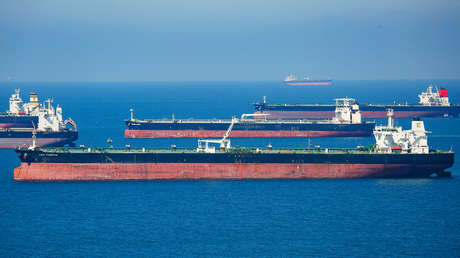 La India prevé aumentar en un año la importación de petróleo ruso hasta el 30 % del total