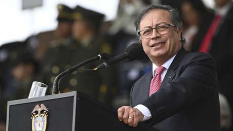 Petro critica el "hundimiento" de la reforma laboral en el Congreso de Colombia