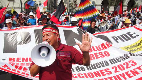 ¿Reforma o Constituyente? Una encuesta revela qué opinan los peruanos sobre una nueva Constitución