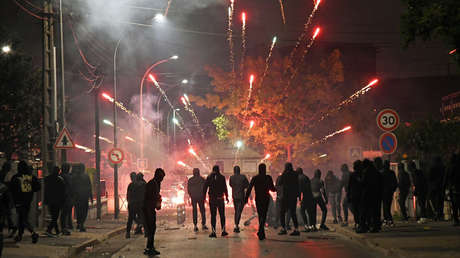 Ministro francés amenaza con encarcelar o multar a los padres de menores implicados en las protestas