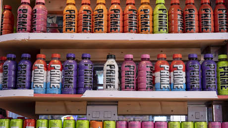 Piden a la FDA investigar la bebida energizante del 'influencer ' Logan Paul que contiene la cafeína de seis latas de Coca-Cola