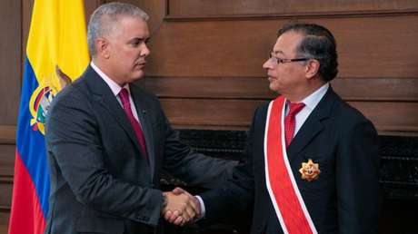 "El triunfo es del pueblo raizal": Petro y Duque intercambian trinos por fallo en La Haya