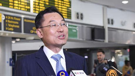 Embajador chino en EE.UU. advierte de represalias si Washington impone más restricciones a los chips