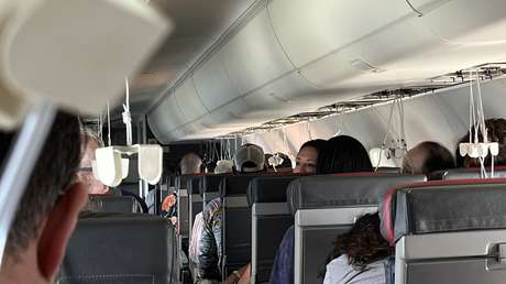 "Fue aterrador": un avión de pasajeros cae 4.600 metros en pleno vuelo durante 3 minutos
