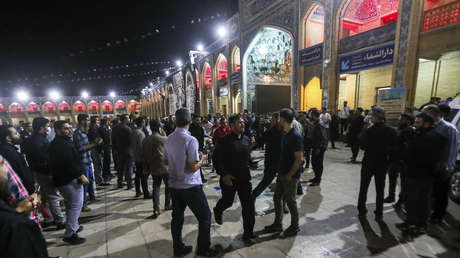 Ataque terrorista en un santuario en Irán