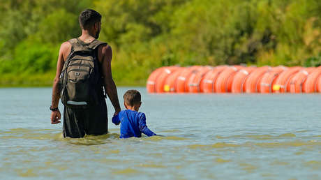 Casi 80 % del 'muro flotante' texano en el río Bravo está en el lado mexicano