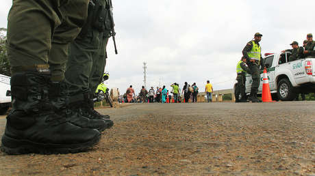 ELN afirma que militares y paramilitares colombianos "se coordinan para ganar posiciones"